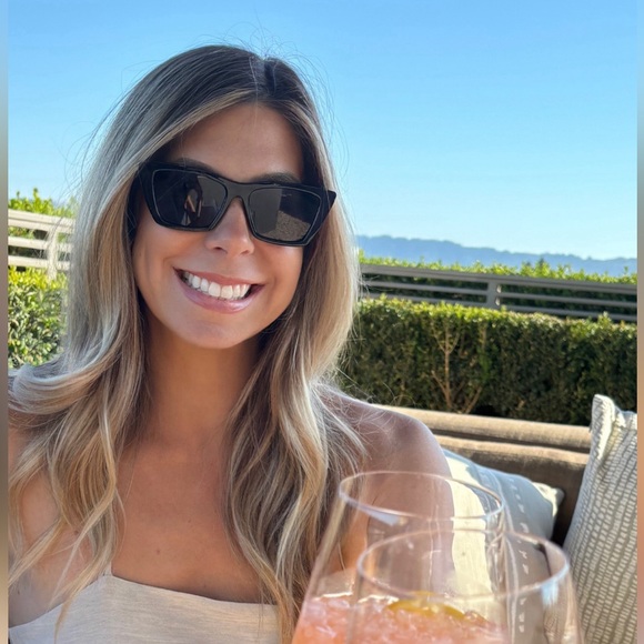 Meet your Posher, Ashley - Picture 1 of 1